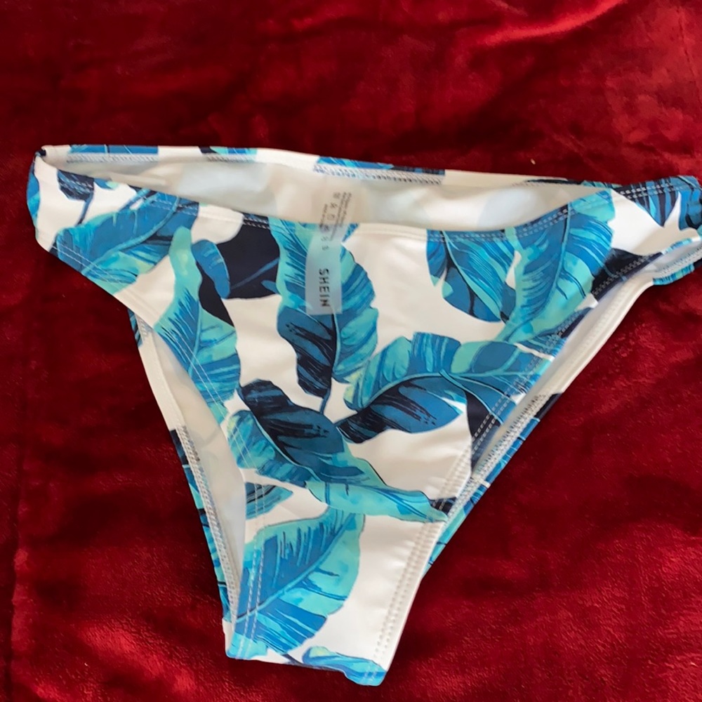 NWOT Shein Bikini Bottom Size S